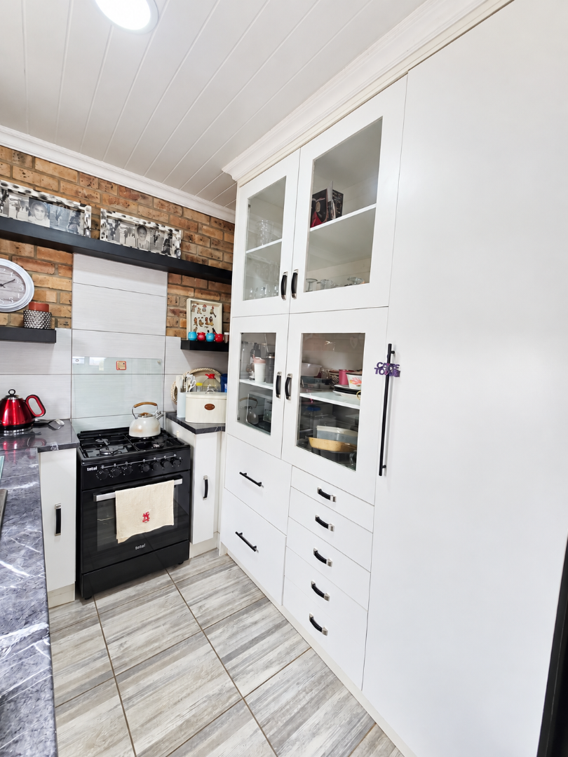 4 Bedroom Property for Sale in Wilkoppies North West